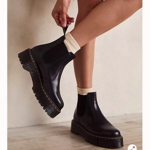 Dr Martins 2976 Quad Chelsea Boots